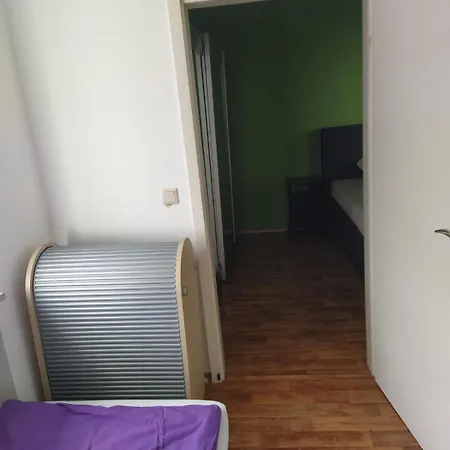 Schoene In Apartment